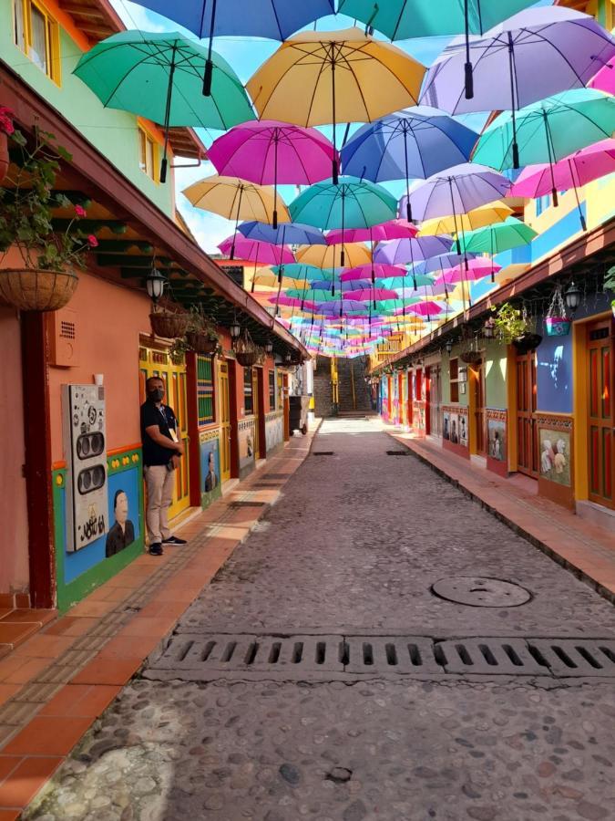 El Paraiso Paisa 5 Minutos Del Malecon Parqueadero Privado A กัวตาเป ภายนอก รูปภาพ